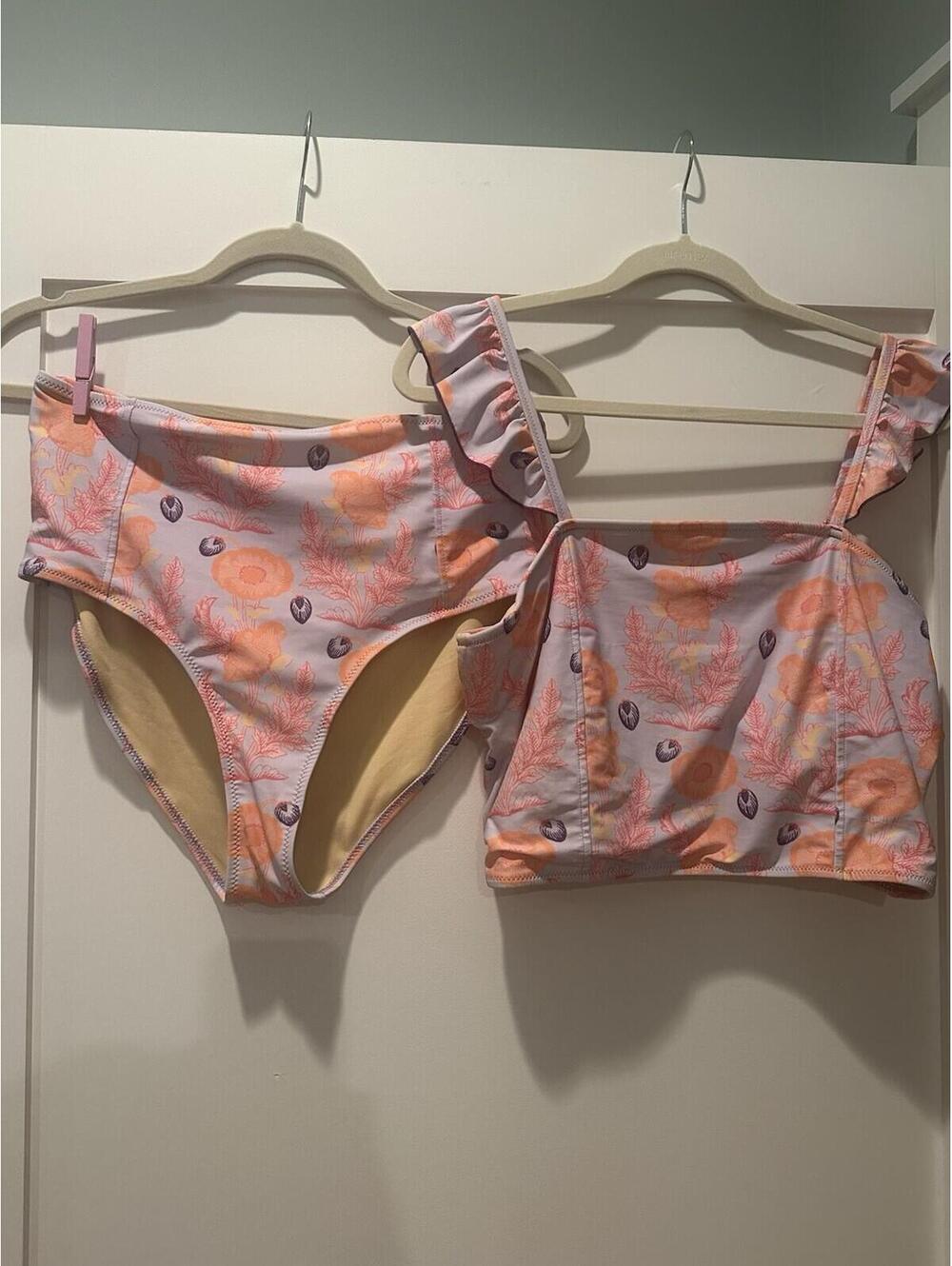 Pink Chicken Women's Floral Bikini Size Large 2 Piece Lilac/floral Print